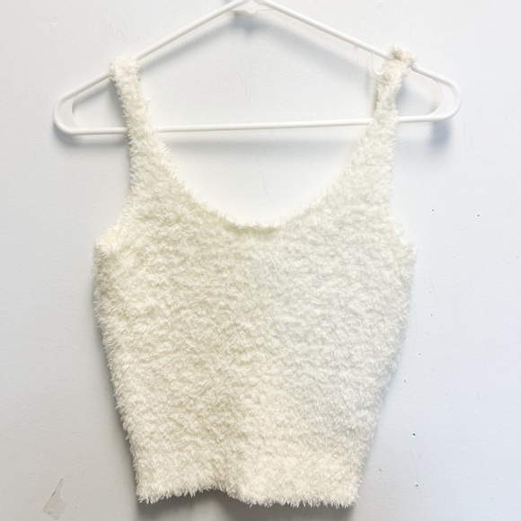 Skims fuzzy tank - Picture 2 of 4